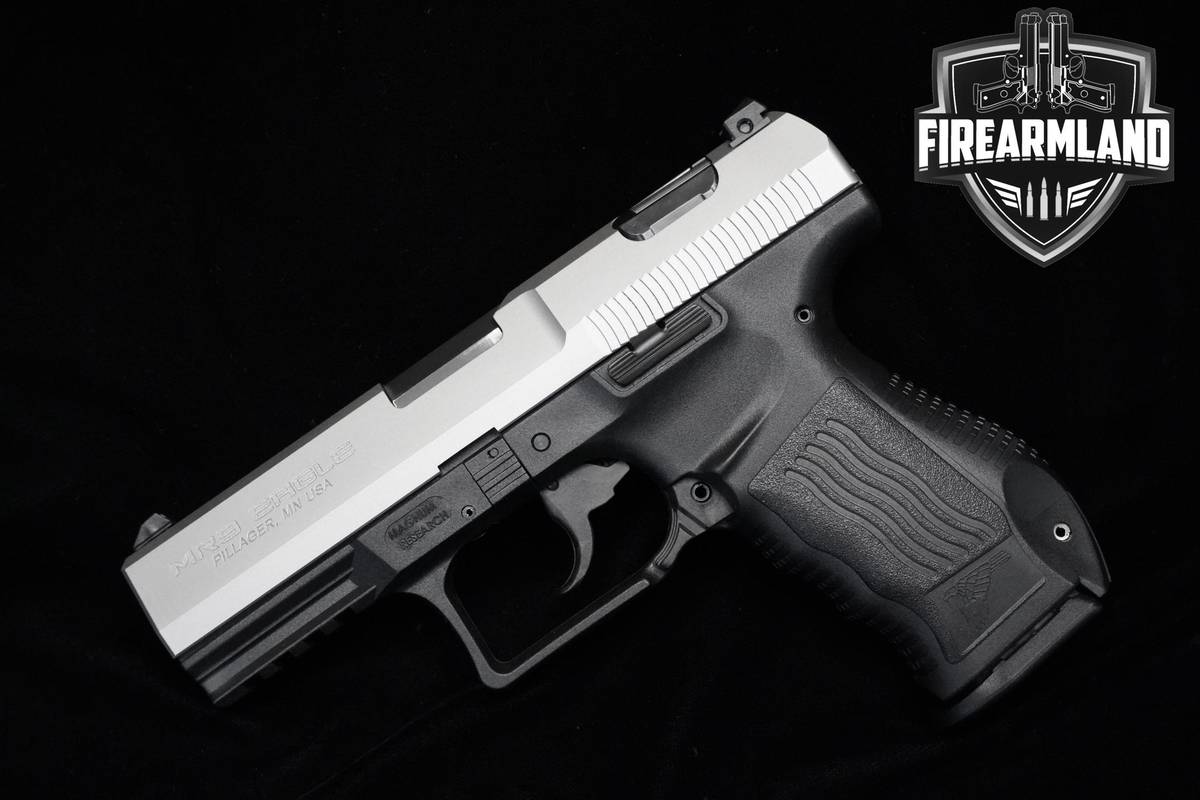 Magnum Research MR9 Eagle 9mm 4" Two-Tone MR9-Eagle MR-9 2 MAGS & ORIG CASE