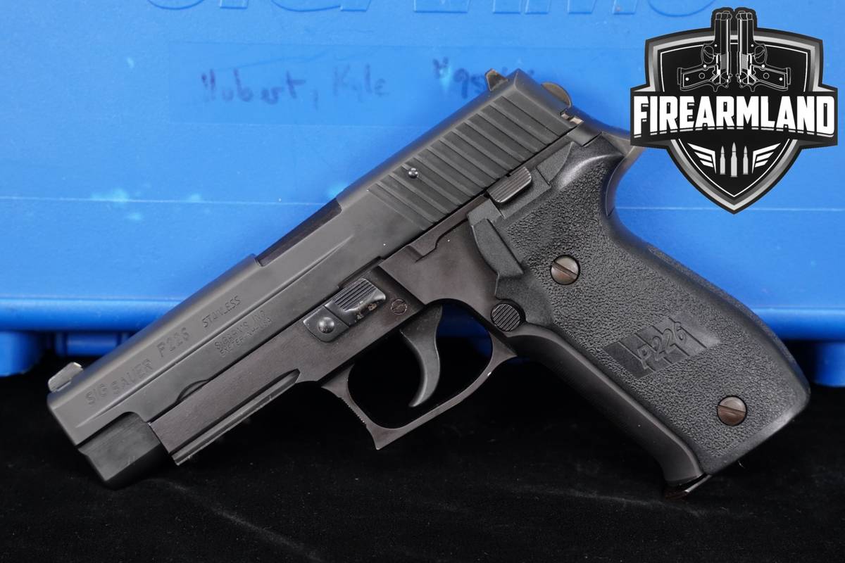 Sig Sauer P226 9mm 4.4" P226R Accessory Rail P-226 +2 MAGS & ORIG CASE