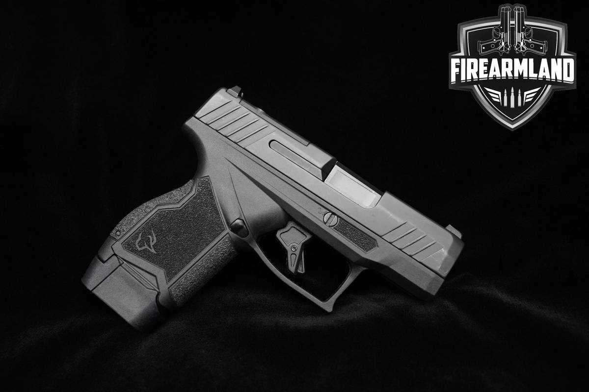 Taurus GX4 TORO 9mm 3.06" GX4 Taurus +2 MAGS, ORIG CASE & HOLSTER