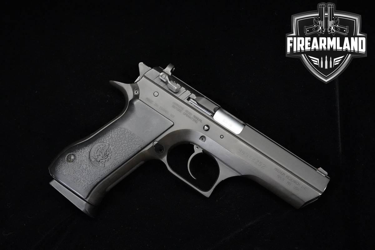Magnum Research Desert Eagle Pistol IMI 9mm 3.7 Baby Eagle + MAGS & HOLSTER