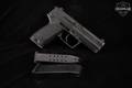 Heckler & Koch (H&K, HK) USP V1 .40 S&W Black in Very Good Condition Image 2