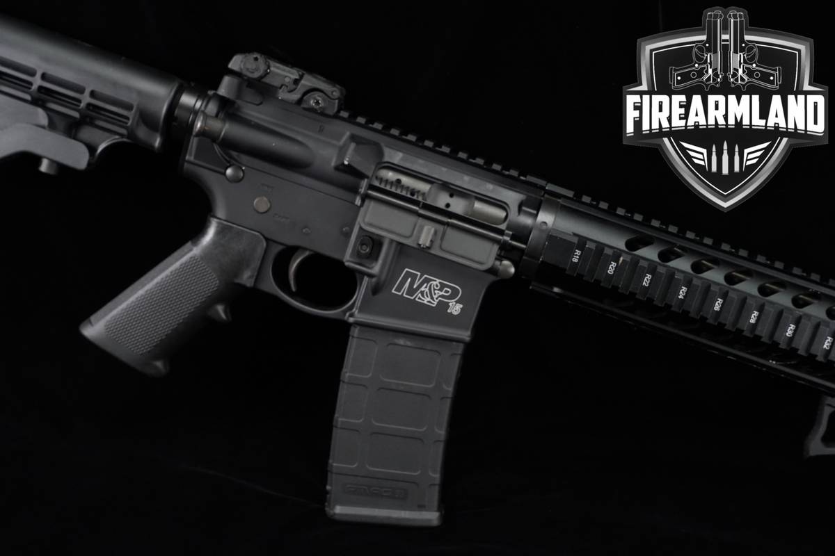 Smith & Wesson S&W M&P-15 5.56 NATO AR15 16" AR M&P15 Tactical Quad-Rail