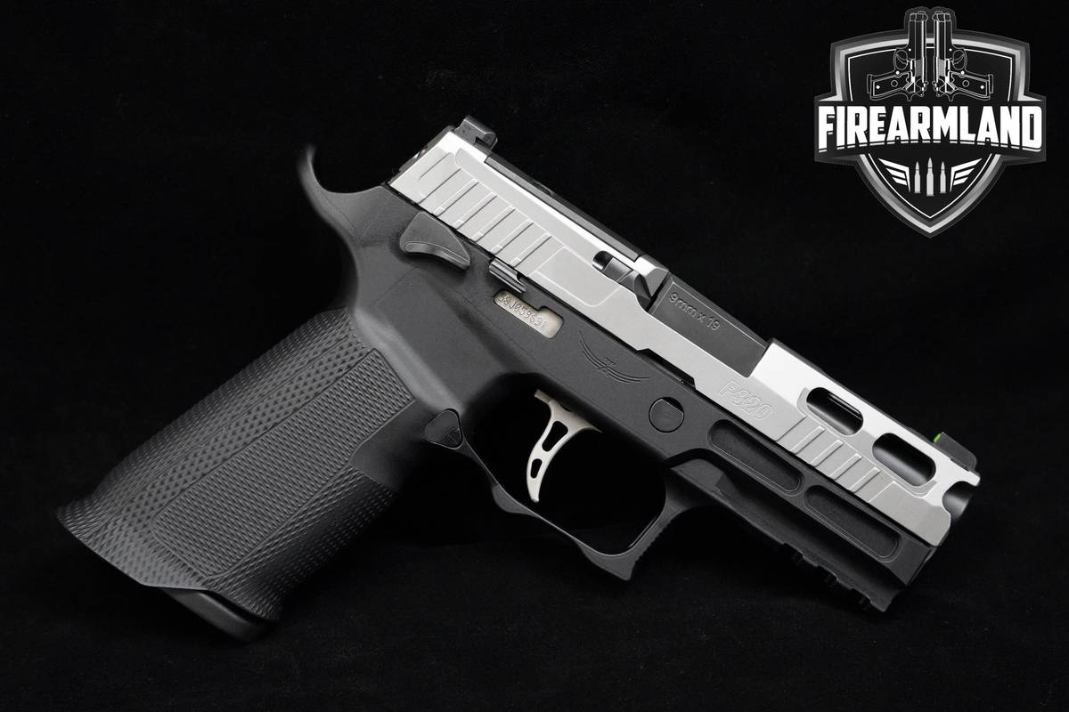 Sig Sauer P320 Compact 9mm Two-Tone Sig-Sauer P320 P-320 +2 MAGS & ORIG BOX
