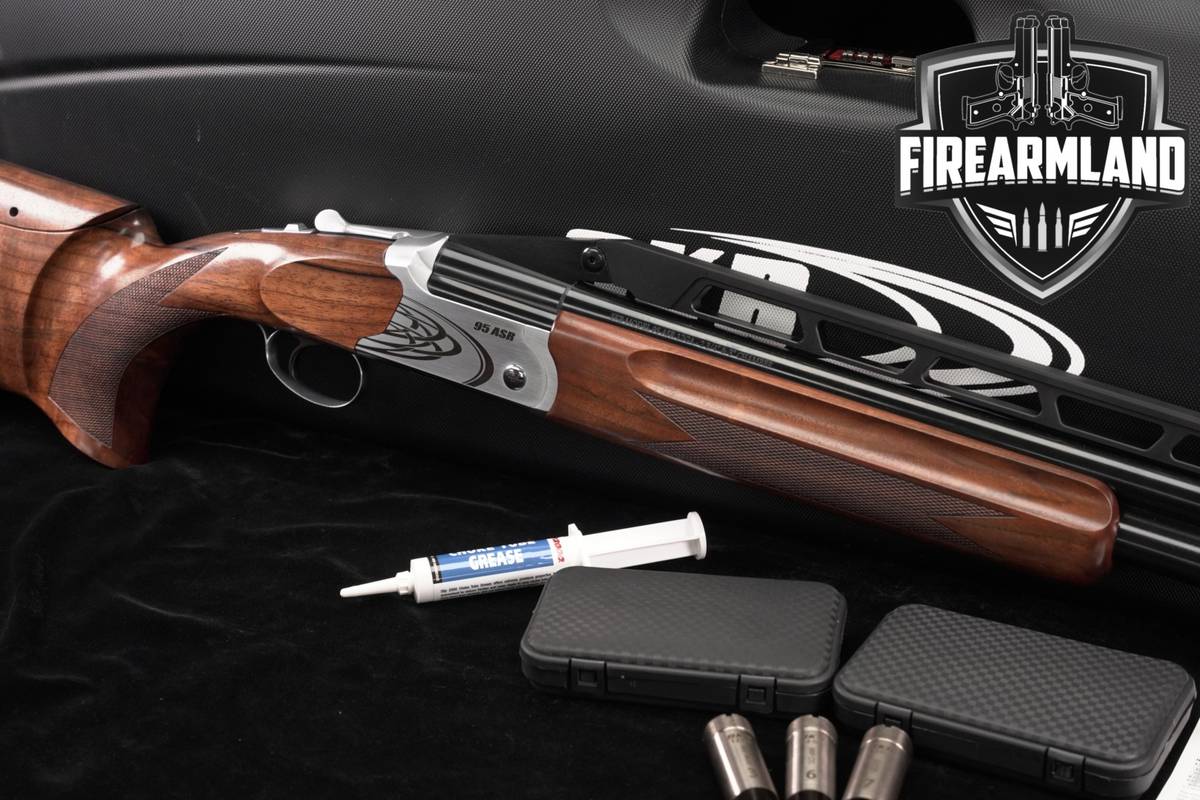 SKB 95 ASR 12-Gauge 32" Silver & Walnut 95ASR +ORIG CASE