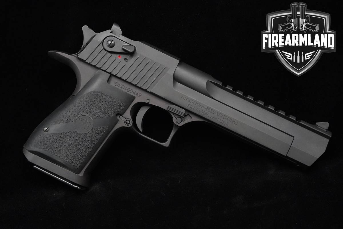 Magnum Research Desert Eagle Mark XIX 44 Magnum 6" Research 2MAGS & HOLSTER