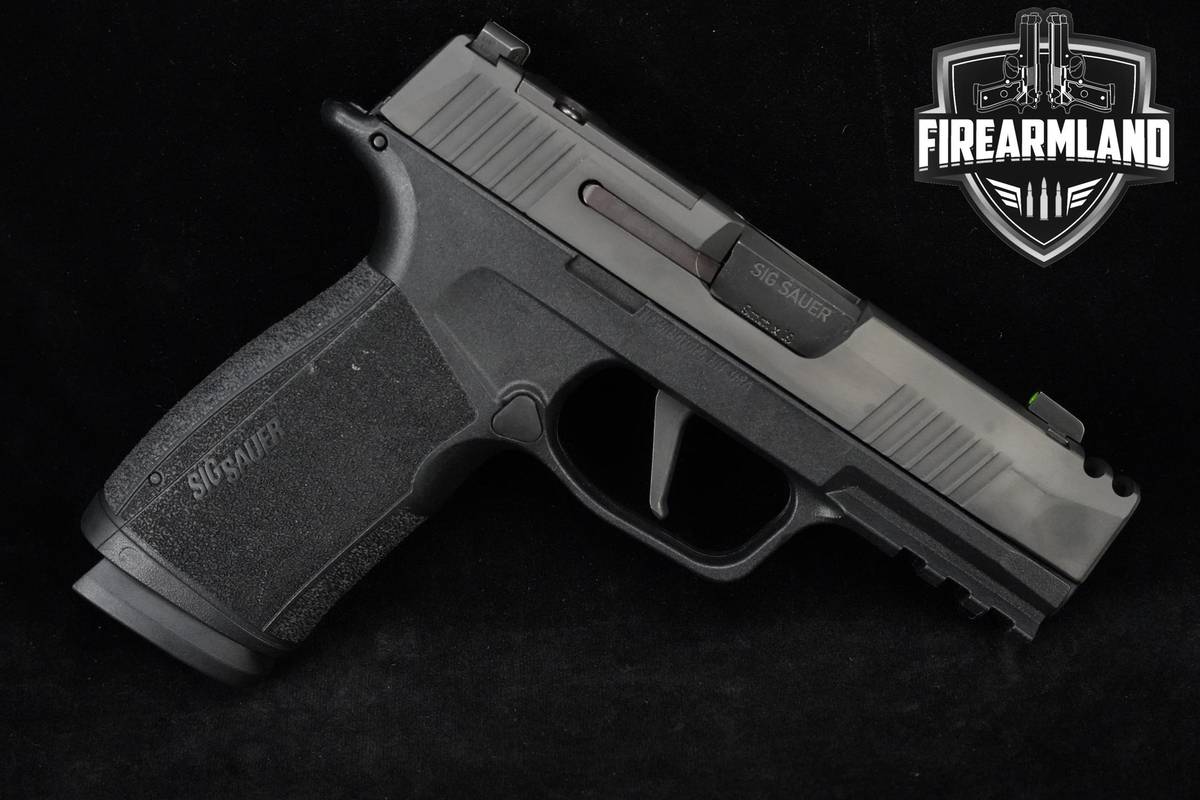 Sig Sauer P365 XMacro Comp 9mm Sig-Sauer P-365 X-Macro +2 MAGS & ORIG CASE