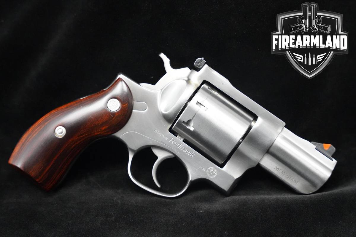 Ruger Redhawk 8-Shot 357 Magnum 2.75" Stainless Steel Ruger +ORIG CASE