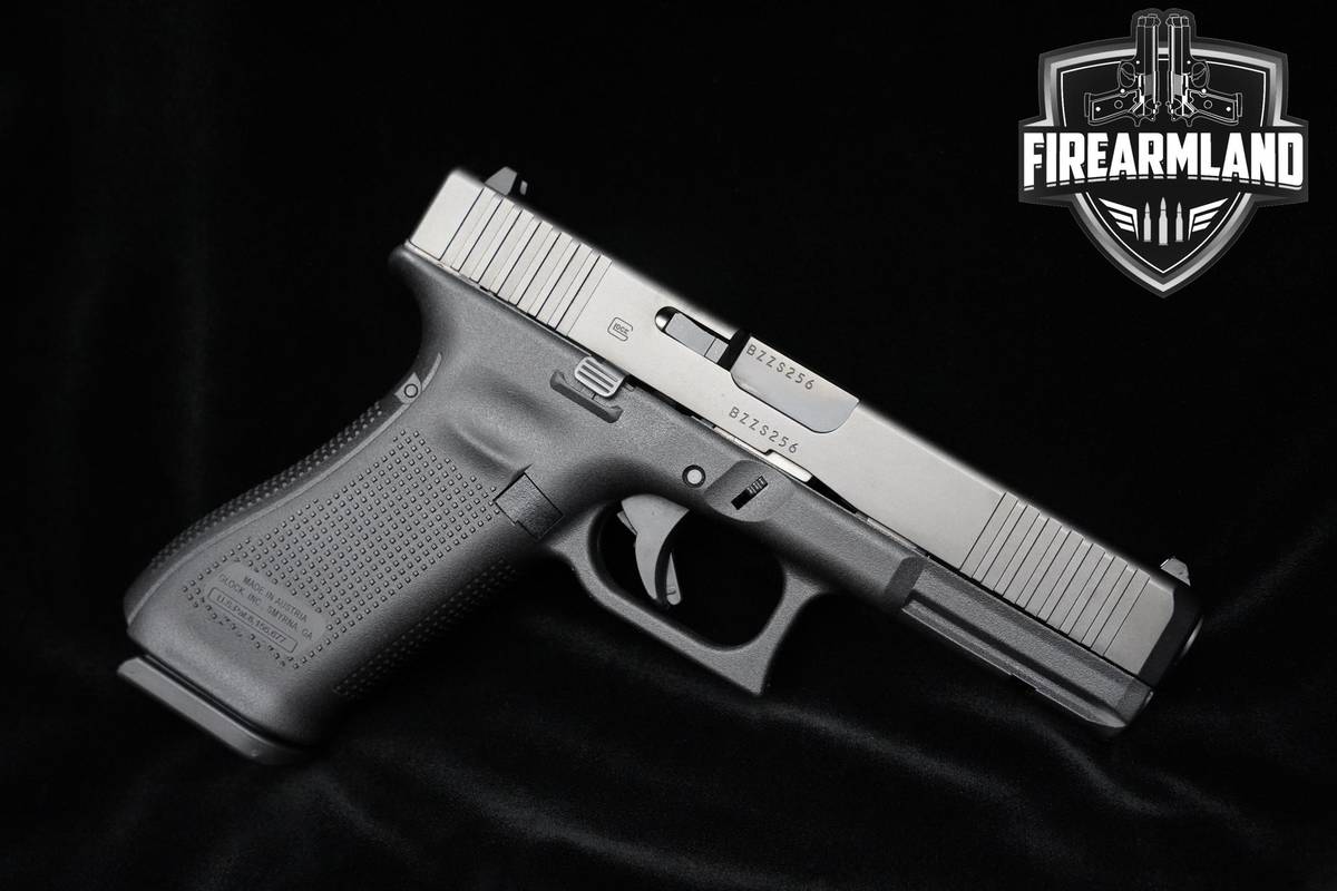 Glock 17 Gen5 FS 9mm 4.49" 17 Glock G17 Gen 5 +3 MAGS & ORIG CASE