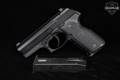 Beretta 8040 Cougar D .40 S&W Black in Very Good Condition Image 2
