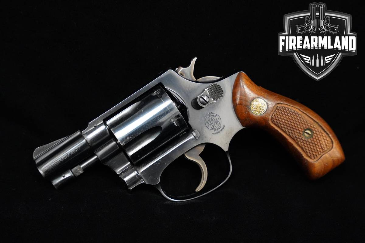 1975 Smith & Wesson (S&W) Model 36 Chiefs Special 38 Special 2" S&W 36
