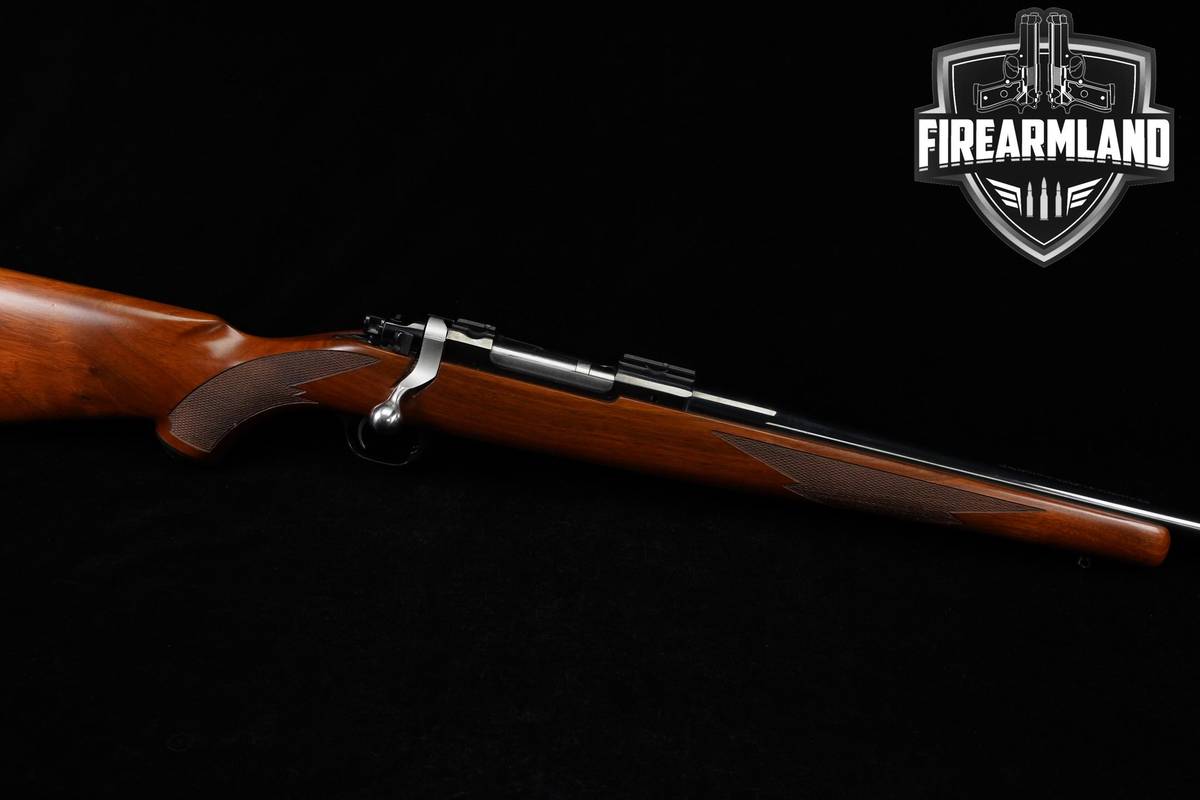 1999 Ruger M77 Mark II Standard 6mm Rem 22" Blued & Walnut Mauser-Style