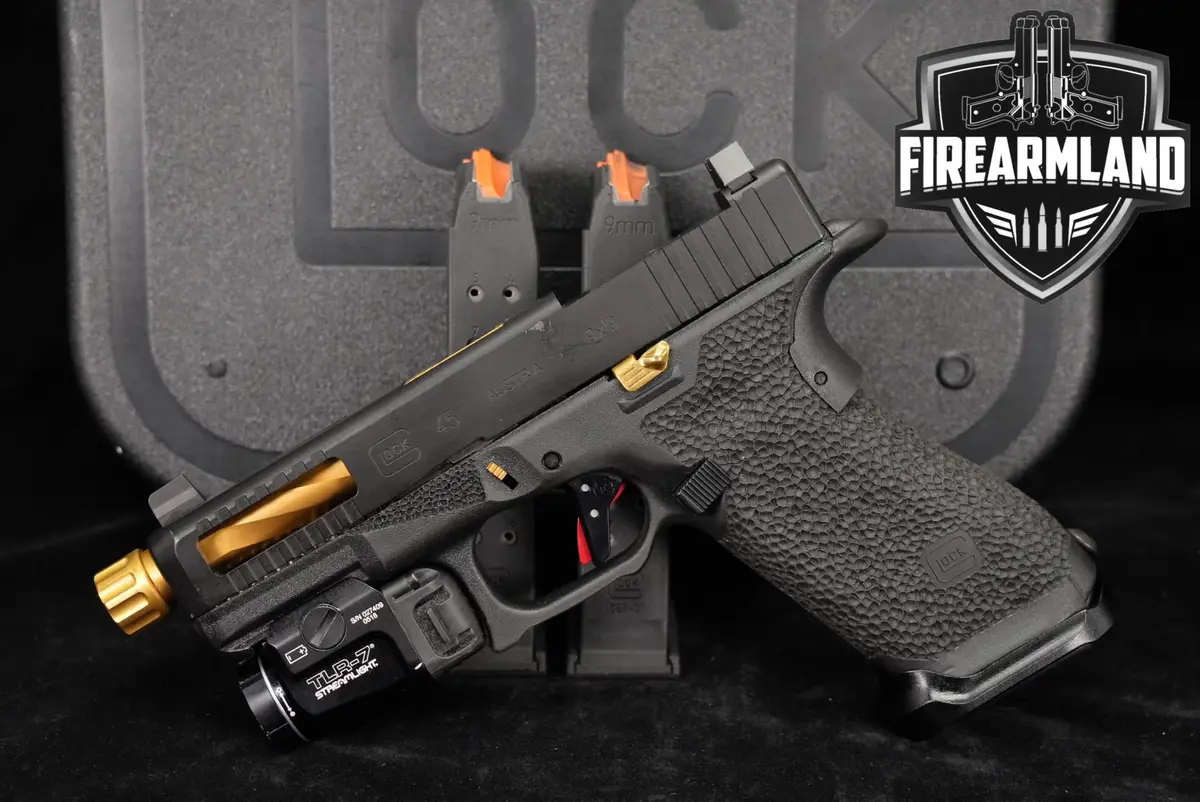 Glock 45 Gen5 G45 Gen 5 9mm OR THREADED +3 MAGS, ORIG CASE, STREAMLIGHT
