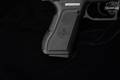Magnum Research IWI Desert Eagle Baby Eagle Semi Compact .40 S&W Black in Excellent Condition Image 3