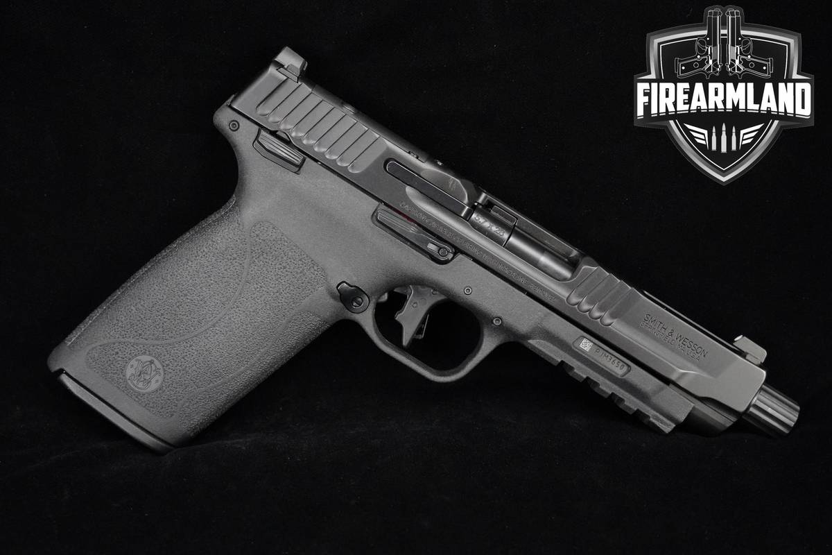 Smith & Wesson (S&W) M&P5.7 5.7x28 5" S&W M&P-5.7 +3 MAGS & ORIG CASE