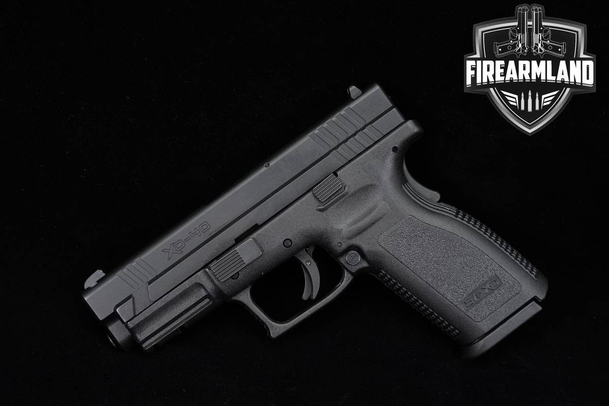 Springfield Armory XD-40 S&W Service Model XD40 +4 MAGS & ORIG CASE