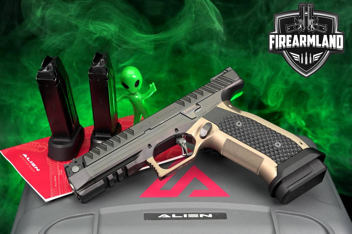 Laugo Arms Alien 9mm 4.8" Two-Tone Black & Bronze +5 MAGS & ORIG CASE