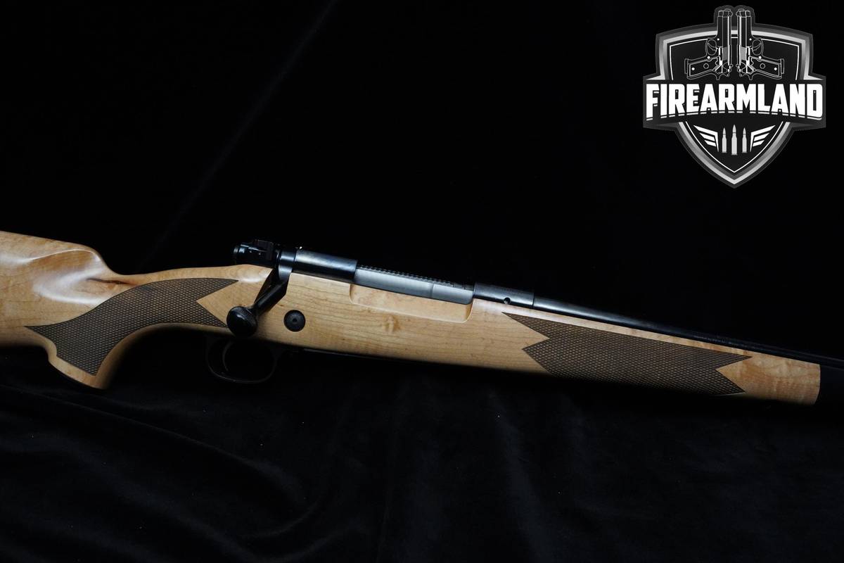 LIKE-NEW Winchester Model 70 Super Grade Maple 30-06 24" Winchester 70