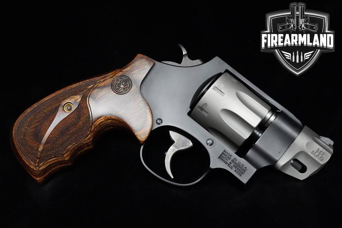 Smith & Wesson (S&W) 327 Performance Center 8rd 357 Magnum 2" S&W 327 DA/SA