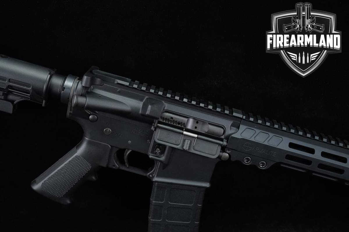 Armalite M-15 Light Tactical Carbine LTC16 5.56 NATO AR15 16 +5 MAGS