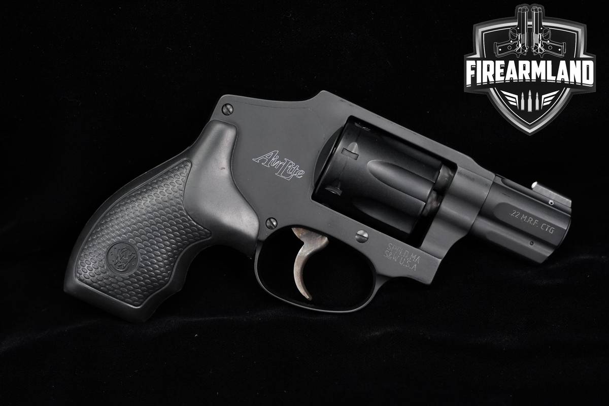 Smith & Wesson Model 351C AirLite 22-Magnum 1.875"