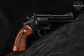 1980 Smith & Wesson (S&W) Model 586 No-Dash, Distinguished Combat Magnum .357 Mag. Polished Blue in Good Condition Image 5