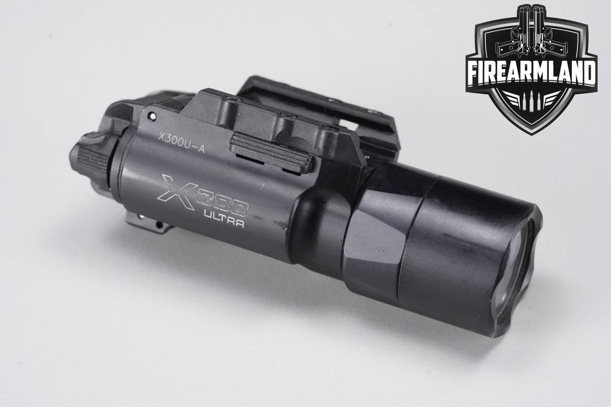 SureFire X300U-A 1,000 Lumens & 11,300 Candela X300 Ultra