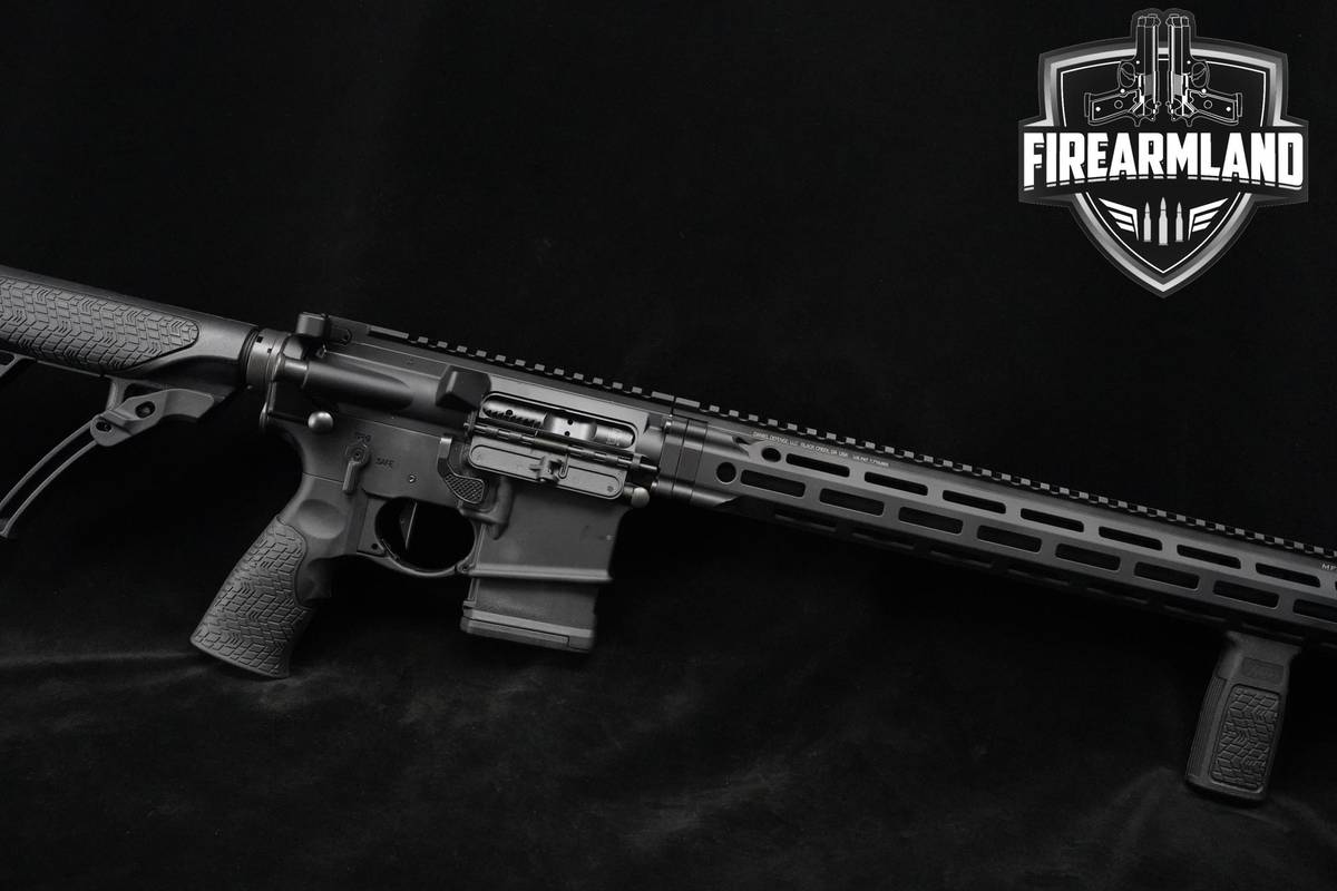 LIKE-NEW Daniel Defense DDM4 V7 Pro 5.56 NATO AR Daniel-Defense DDM4-V7 Pro