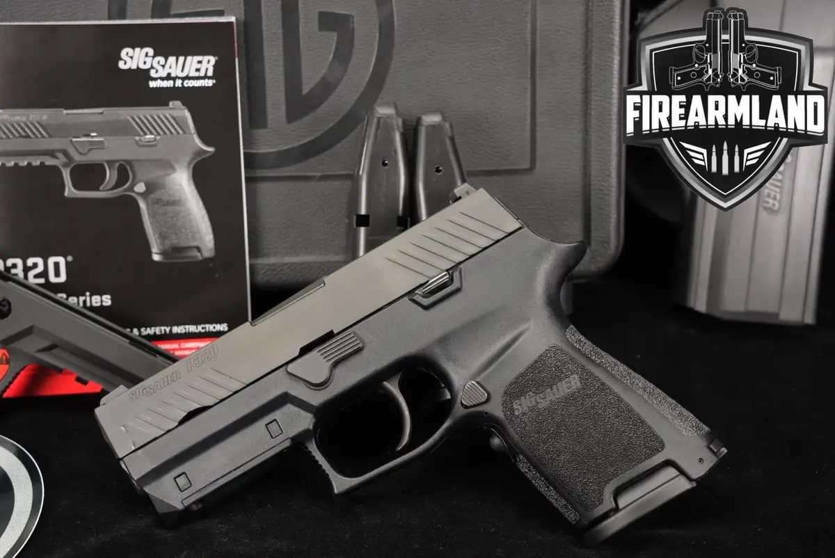 Sig Sauer P320 Compact 40 S&W 3.9" P 320 +3 MAGS, ORIG CASE & HOLSTER