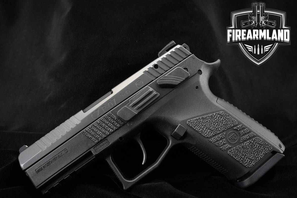 LIKE-NEW CZ P-07 9mm CZ P07 CZP07 +2 MAGS & ORIG CASE