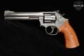 Smith & Wesson (S&W) Model 617-6 Plus .22 LR Satin Stainless in Good Condition Image 2