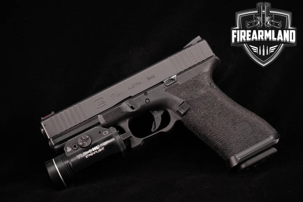 Glock 17 Gen 4 9mm 4.5" +HOLSTER