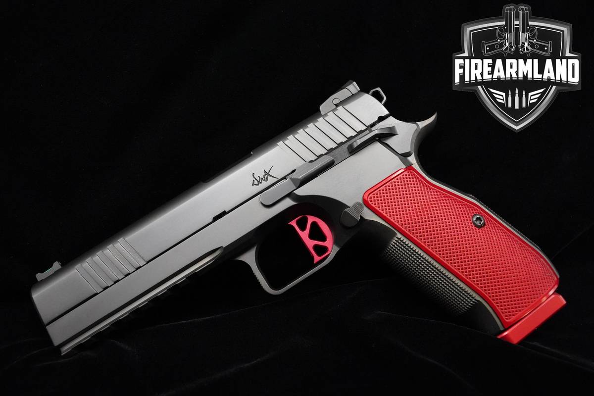 Dan Wesson DWX 9mm DWX 1911 CZ75 +2 MAGS & ORIG CASE
