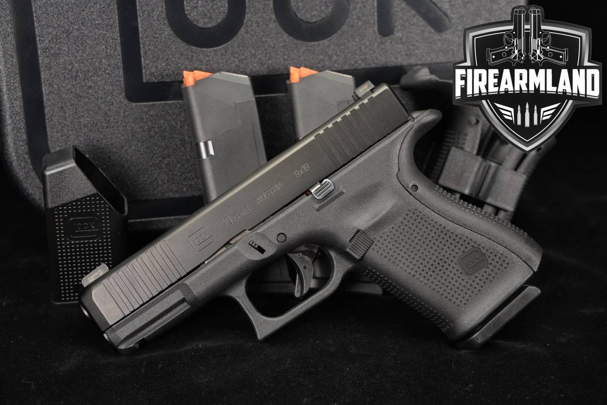 Glock 19 Gen5 G19 Gen 5 9mm 4.02 +3 MAGS & ORIG CASE