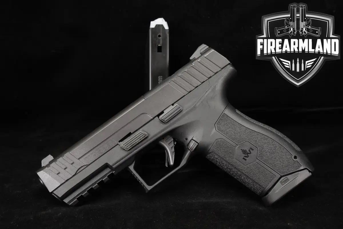 ISRAEL Weapon Industries IWI Masada ORP 9mm 4.1" +2 MAGS