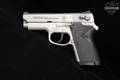 Smith & Wesson (S&W) Model 3913TSW Pre-Rail Short-Frame 9mm Luger Two-Tone Stainless in Good Condition Image 4