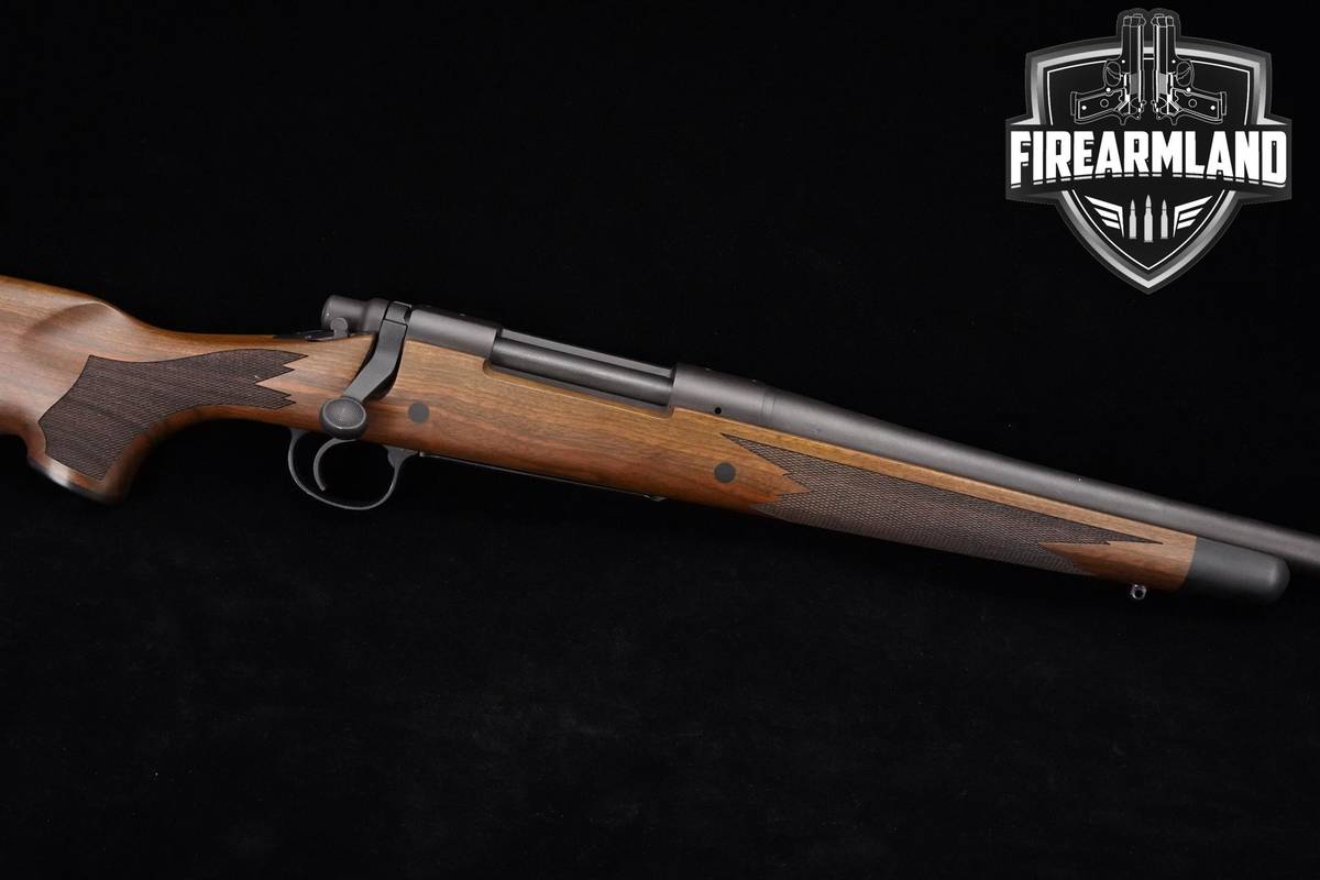 Remington Model 700 CDL Classic Deluxe 7mm Rem Magnum 26" 700 OG-BOX