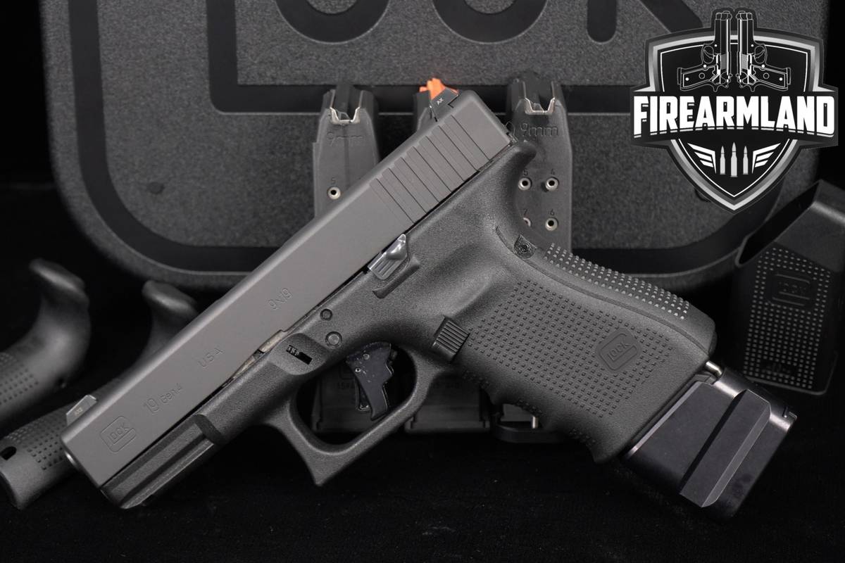 Glock 19 Gen4 G19 Gen 4 9mm Two-Tone Gray & Black +FOUR MAGS, ORIG CASE
