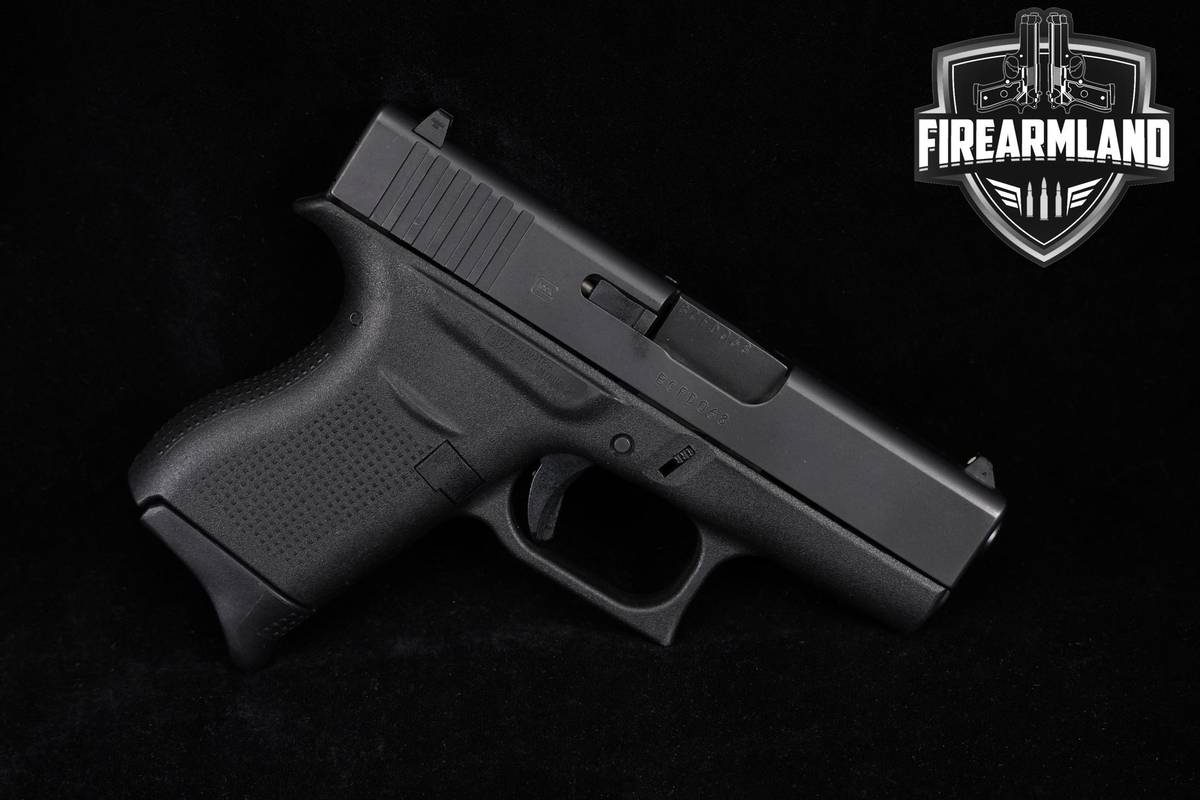 Glock 43 Slimline 9mm 3.41" G43 Carry Pistol +2 MAGS, ORIG CASE & HOLSTER