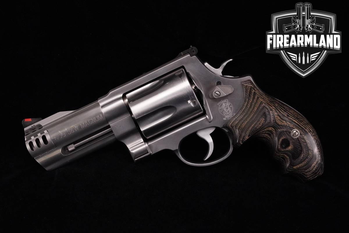 Smith & Wesson S&W Model S&W-500 Magnum 4" Stainless M500 +CASE