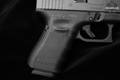 Glock 19 Gen4 9mm Luger Melonite in Excellent Condition Image 4