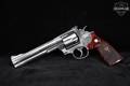 Smith & Wesson (S&W) Model 629 Classic -6 .44 Mag. Brushed Satin Stainless in Very Good Condition Image 3