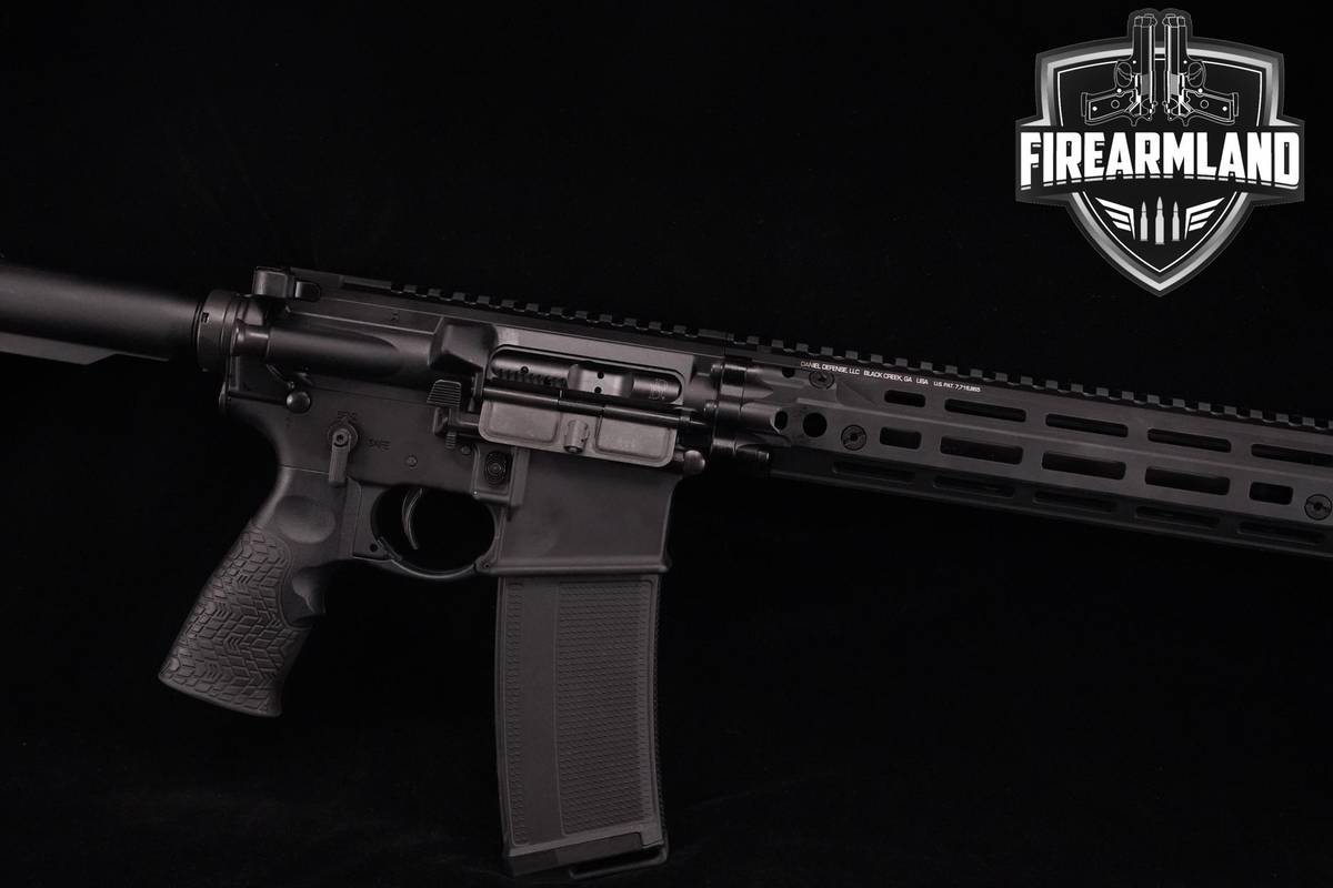 Daniel Defense DD4 RIII Carbine 5.56 NATO AR-15 AR15 16" +4 MAGS & ORIG BOX
