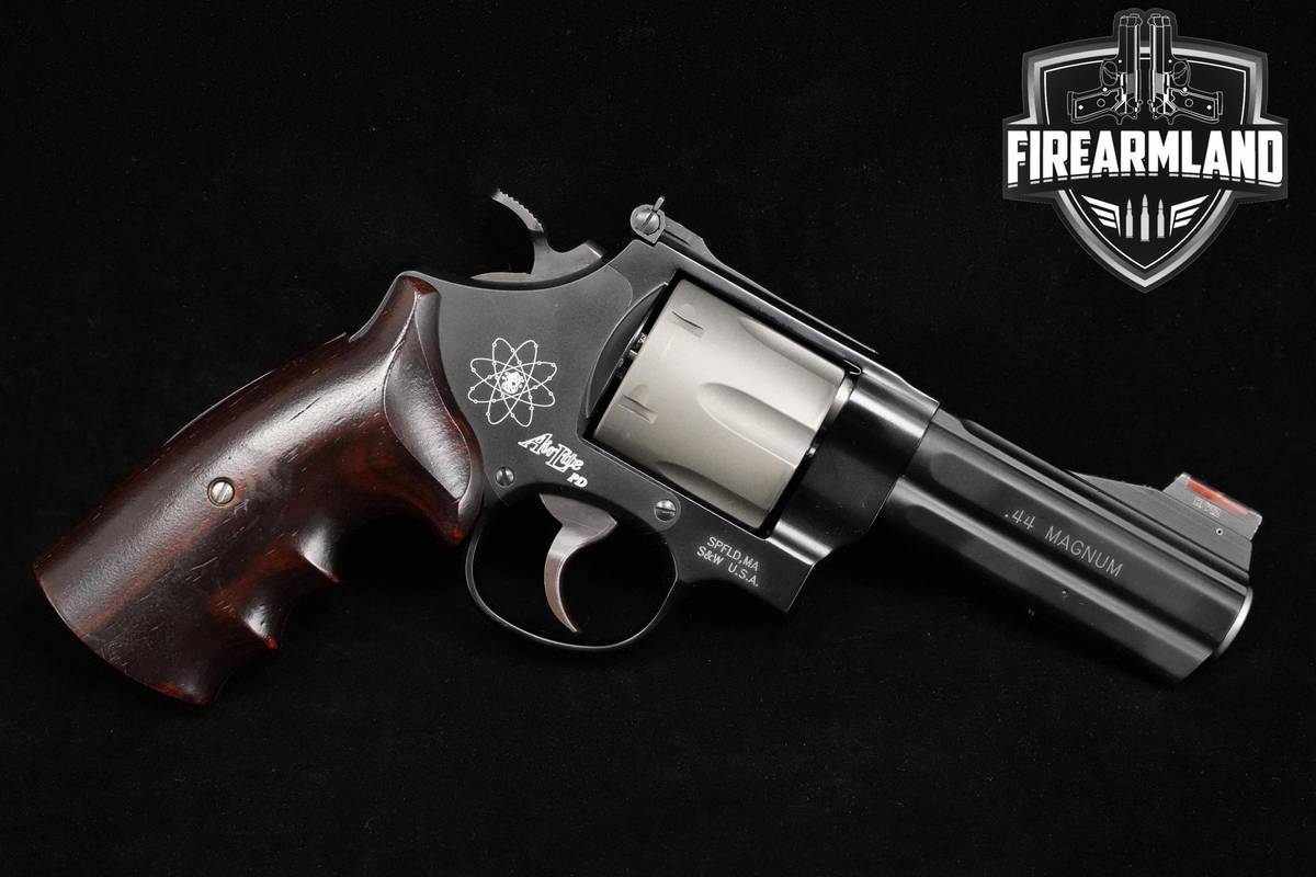 Smith & Wesson (S&W) Model 329PD Airlite PD 44 Magnum 4" S&W 329PD 329-PD