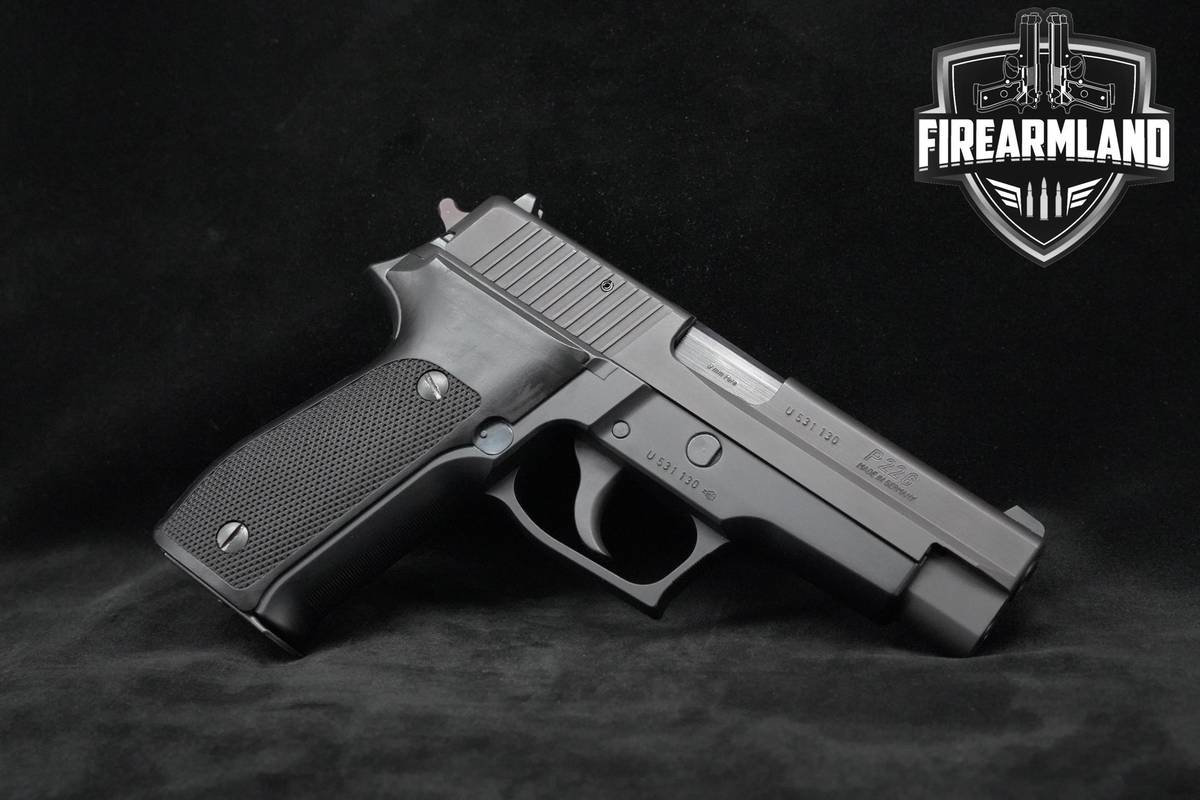 Sig Sauer P226 9mm Sig-Sauer P226 P-226 +ORIG CASE