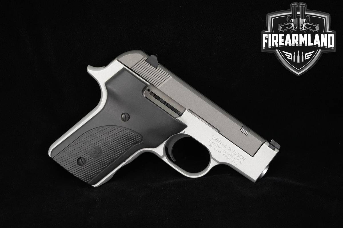 Smith & Wesson Model 2213 22LR 3" Stainless +2 MAGS & ORIG CASE