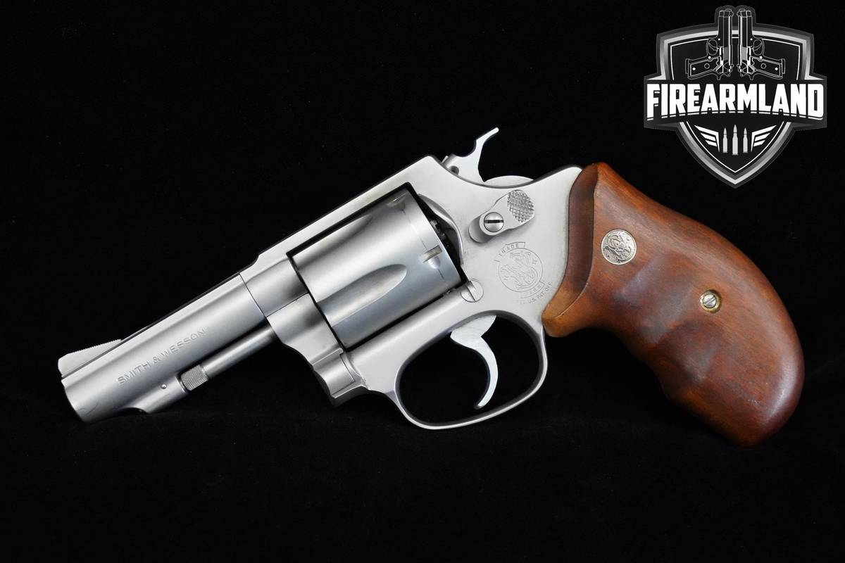 Smith & Wesson (S&W) Model 60-7 Lady Smith 38 Special 3" S&W 60-7 ORIG CASE