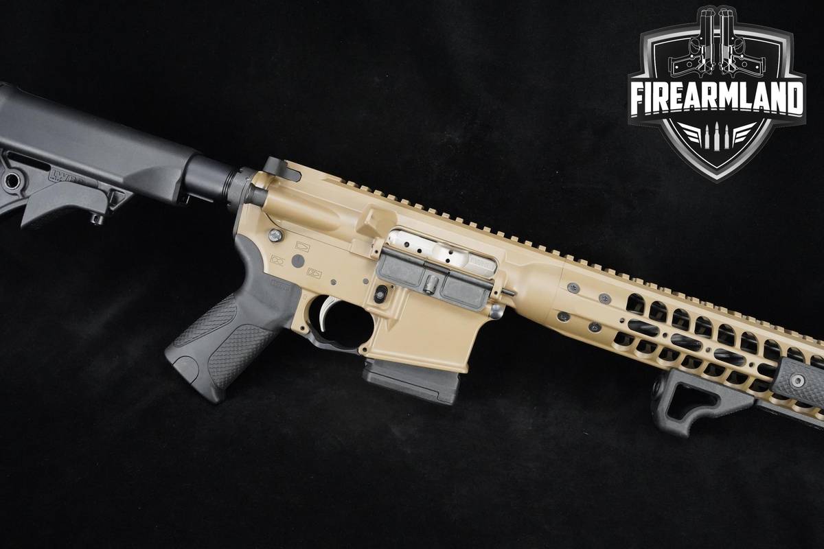 LWRC M6 IC-Discovery 5.56 NATO AR-15 AR15 AR LWRC-M6 AR-15-AR15 AR ORIG BOX