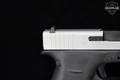Glock 48 Slimline 9mm Luger Two-Tone in Excellent Condition Image 4