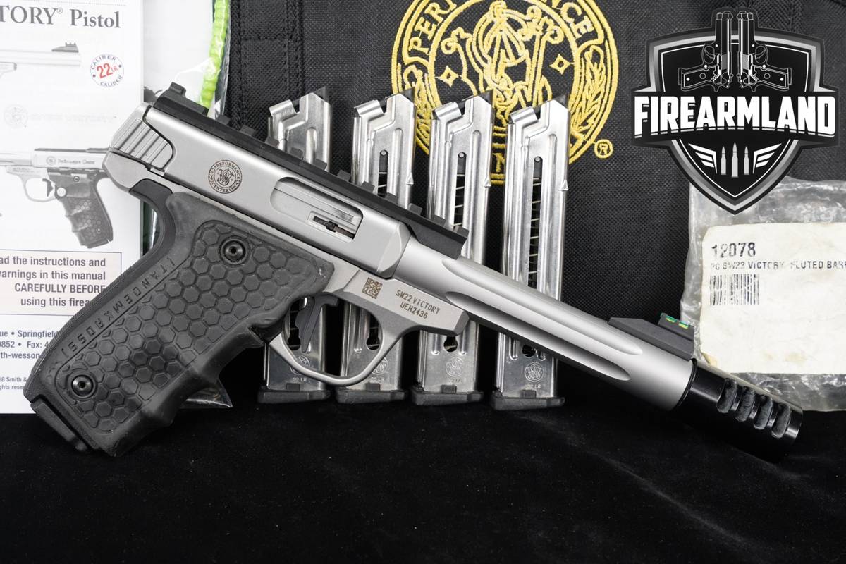 Smith & Wesson SW22 Victory Performance Center Target S&W 22LR SW-22 5 MAGS