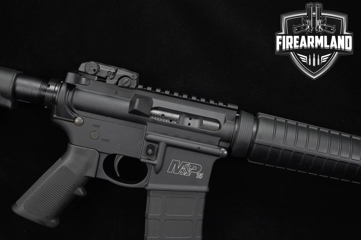 Smith & Wesson S&W M&P-15 Sport 5.56 NATO AR15 16" Rifle +4 MAGS